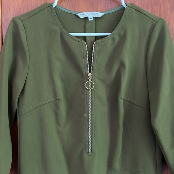 Trina Turk long sleeve shift dress with o-ring Zip - Picture 3 of 5